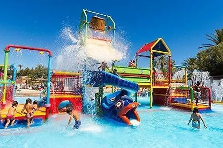Vacacional شقة
